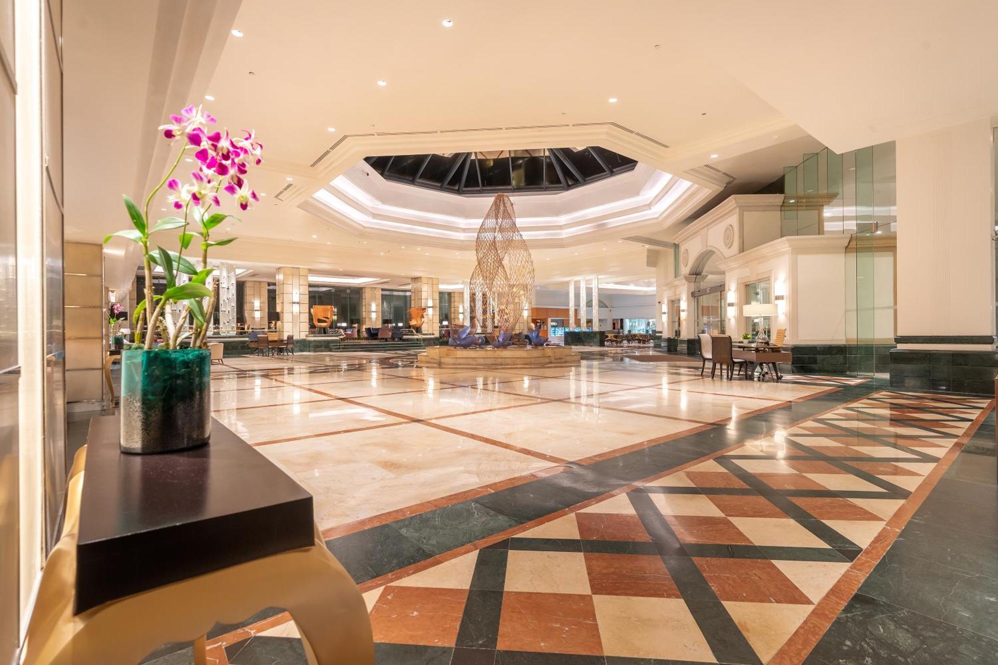 Cinnamon Grand 5*